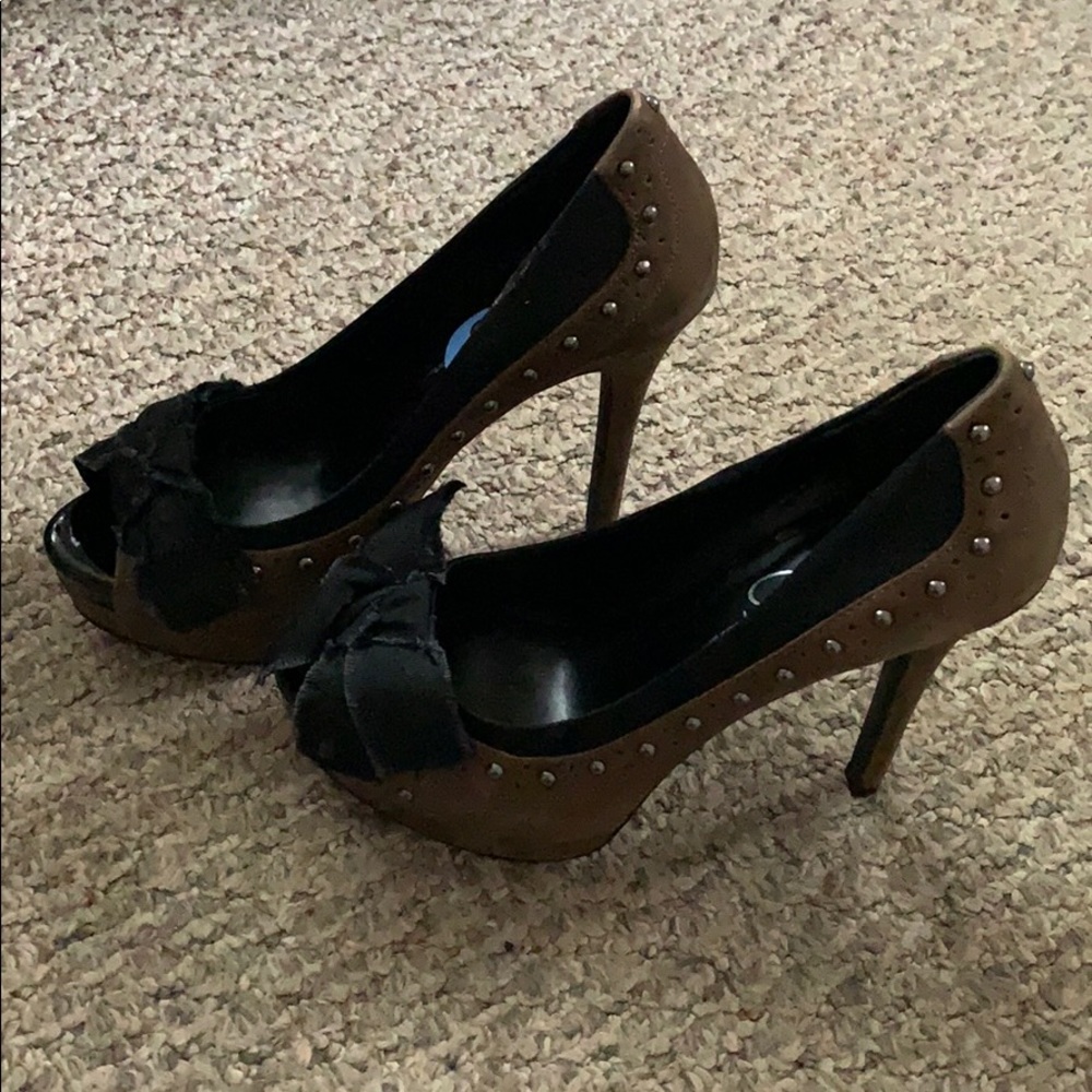 Army green heels